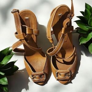 BCBGMAXAZRIA Women's Size 10B Heeled Sandals. Great Condition!!